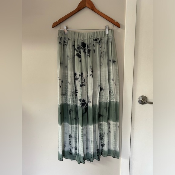 Zara Maxi Skirt - Picture 3 of 4